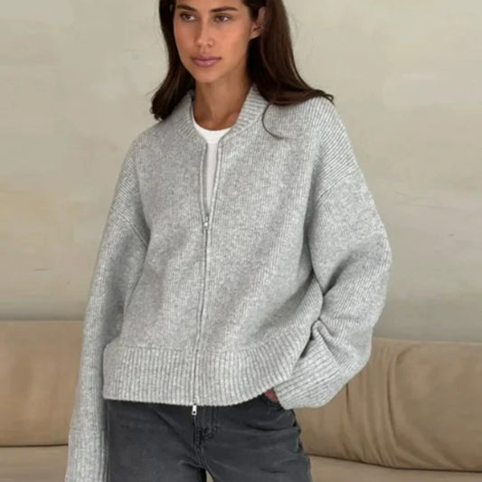Effortlessly Elegant Coat with a Timeless Design