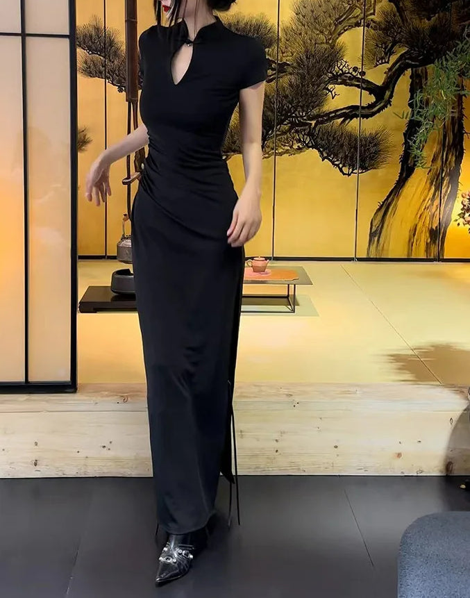 Gracefully Styled Dress for Any Occasion