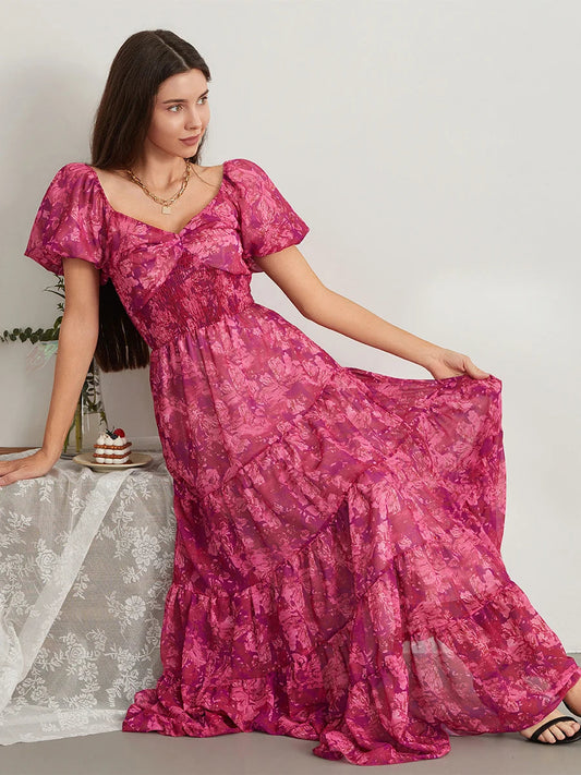Well Tailored Dress with a Graceful Silhouette