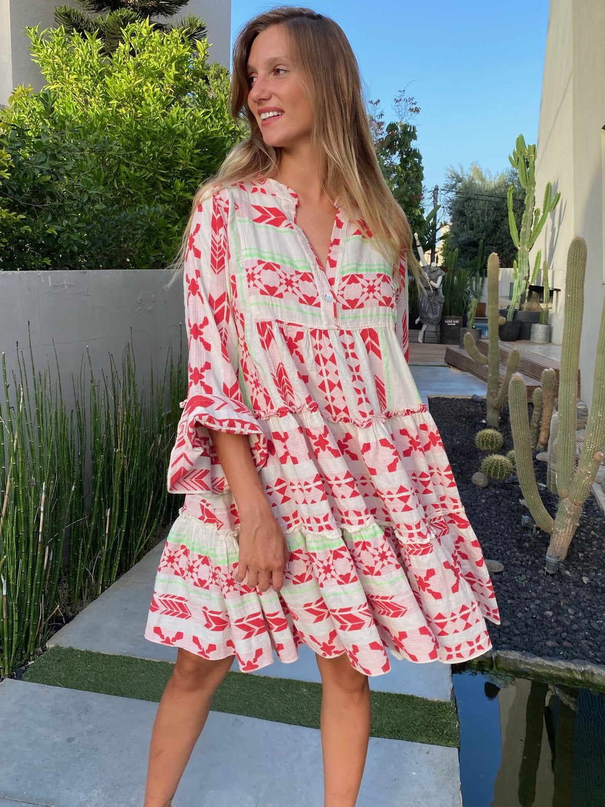 Classic Vintage Dress with a Flattering Fit