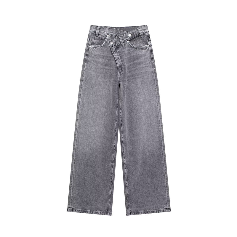 Sophisticated Garment with a Clean Classic Look