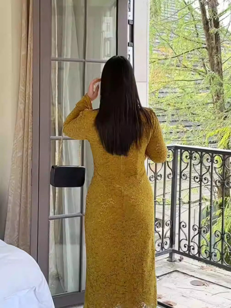 Gracefully Styled Dress for Any Occasion