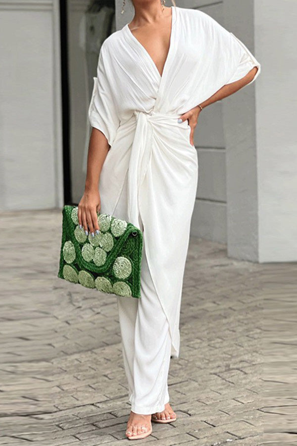 Effortlessly Elegant Garment with a Timeless Design