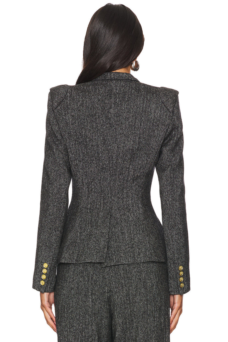 Well Tailored Pants with a Graceful Silhouette
