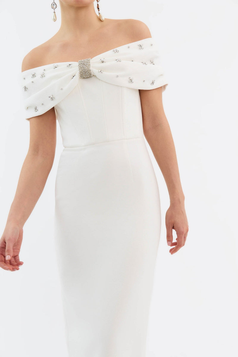 Polished Dress with an Effortless Classic Look