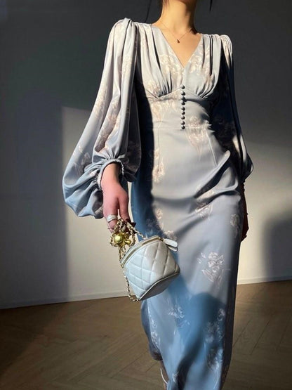 A Vintage Style Dress with Delicate Timeless Details
