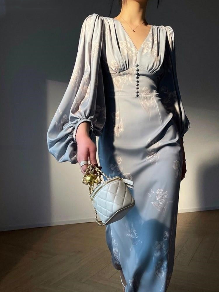 A Vintage Style Dress with Delicate Timeless Details