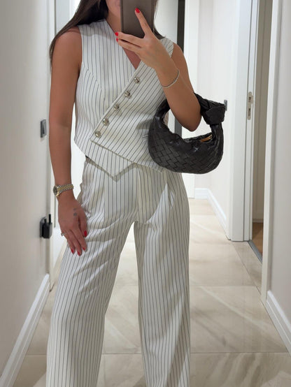 Beautifully Crafted Pants in a Classic Style
