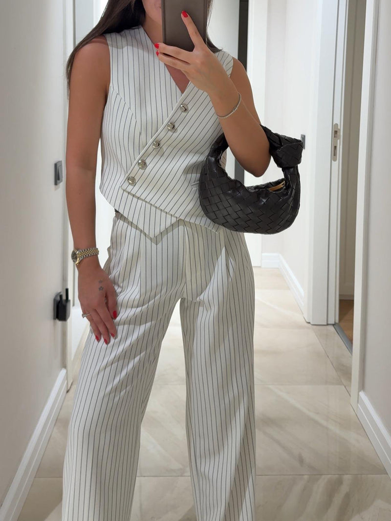 Beautifully Crafted Pants in a Classic Style
