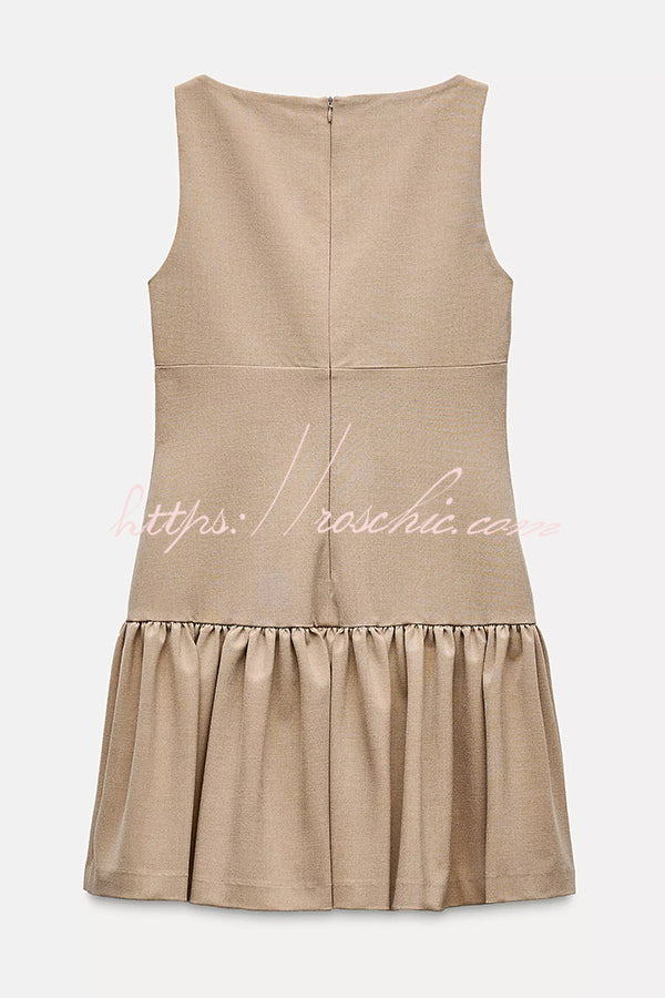 Gracefully Styled Dress for Any Occasion
