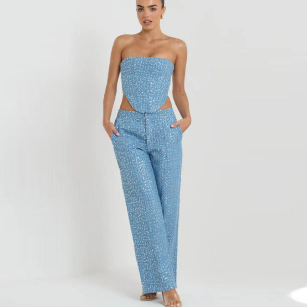 Well Tailored Pants with a Graceful Silhouette