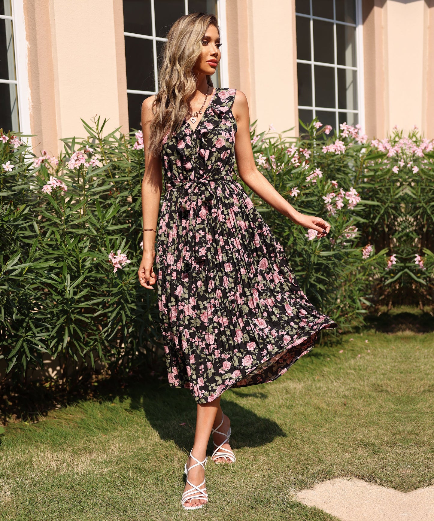Sophisticated Dress with a Clean Classic Look