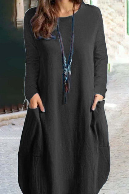 Classic Vintage Dress with a Flattering Fit