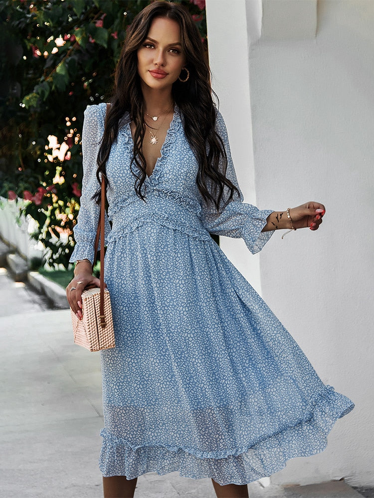 Sophisticated Dress with a Clean Classic Look