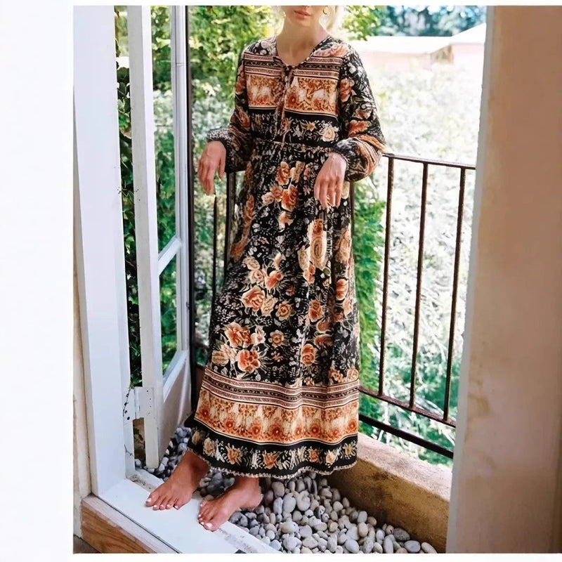 Classic Vintage & Enduringly Stylish Dress