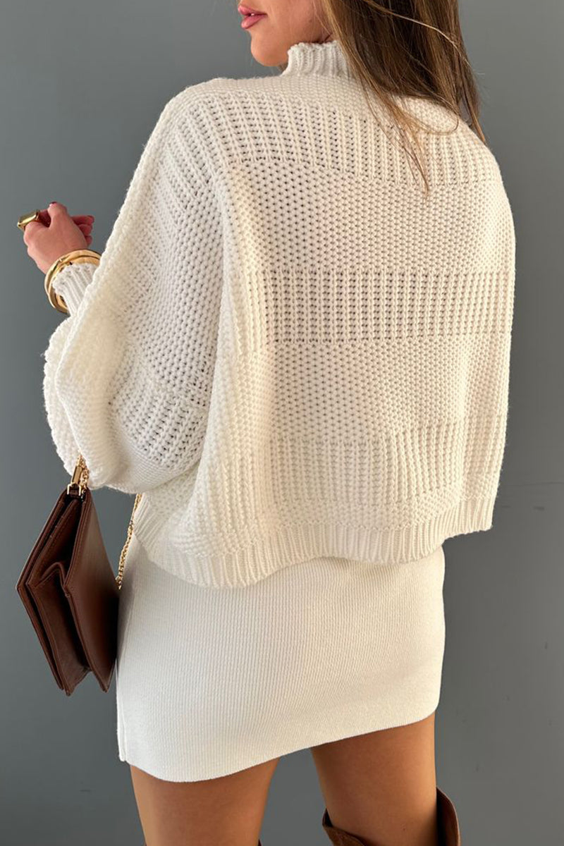 Well Tailored Sweater with a Graceful Silhouette
