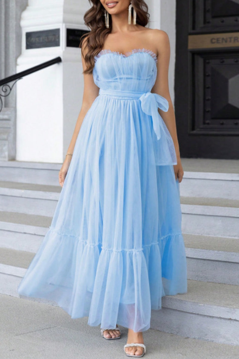 Well Tailored Dress with a Graceful Silhouette