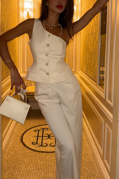 Elegantly Styled Pants for Everyday Wear