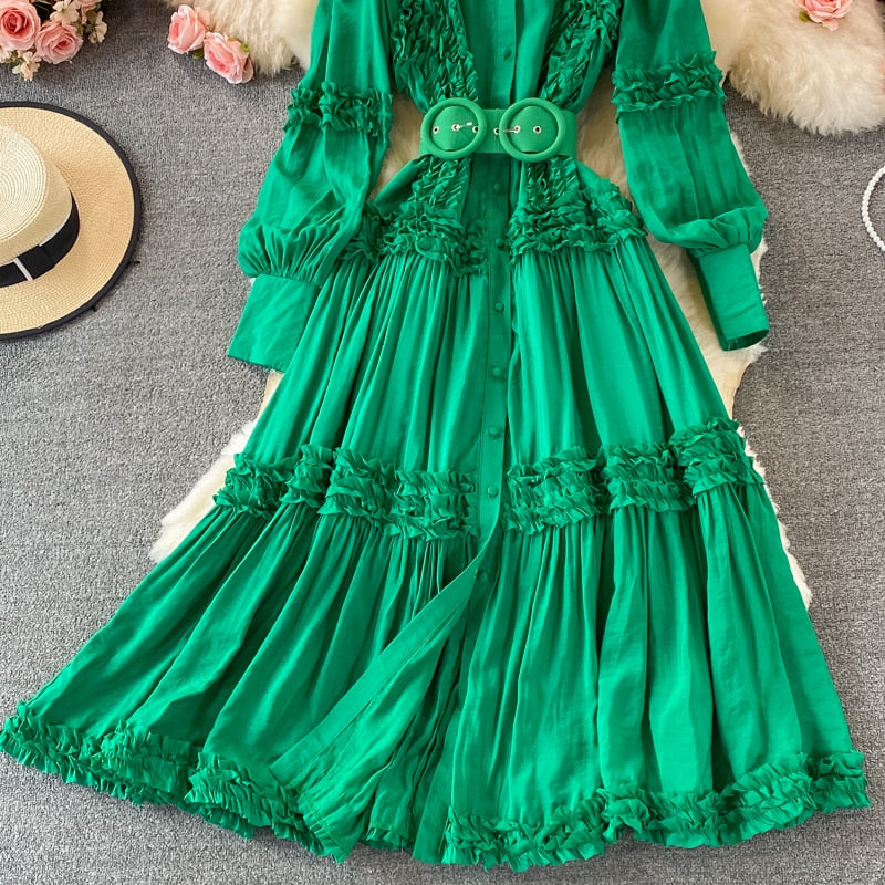 Beautifully Finished Dress in a Timeless Design