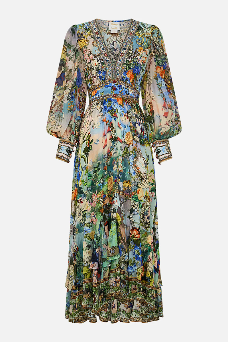Gracefully Styled Dress for Any Occasion