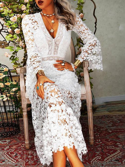 Effortlessly Elegant Dress with a Timeless Design