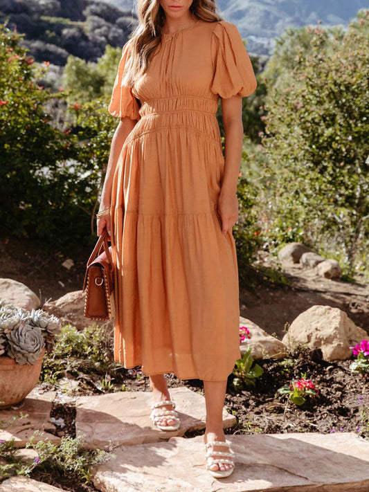 Well Tailored Dress with a Graceful Silhouette
