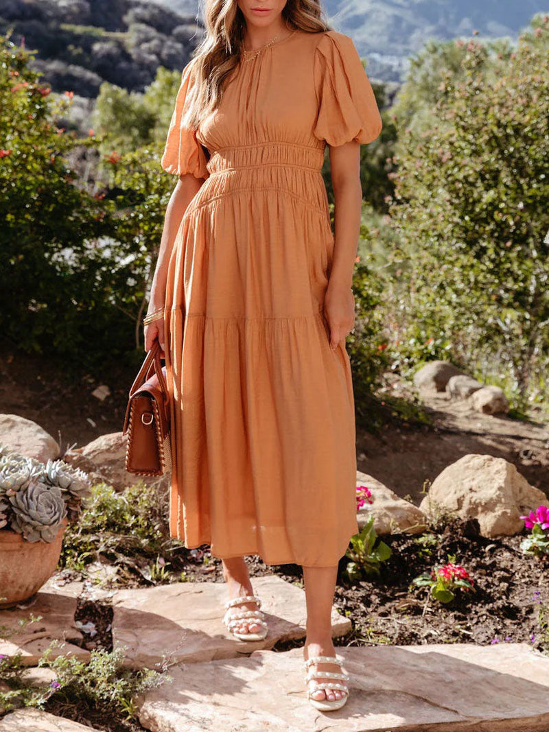 Well Tailored Dress with a Graceful Silhouette