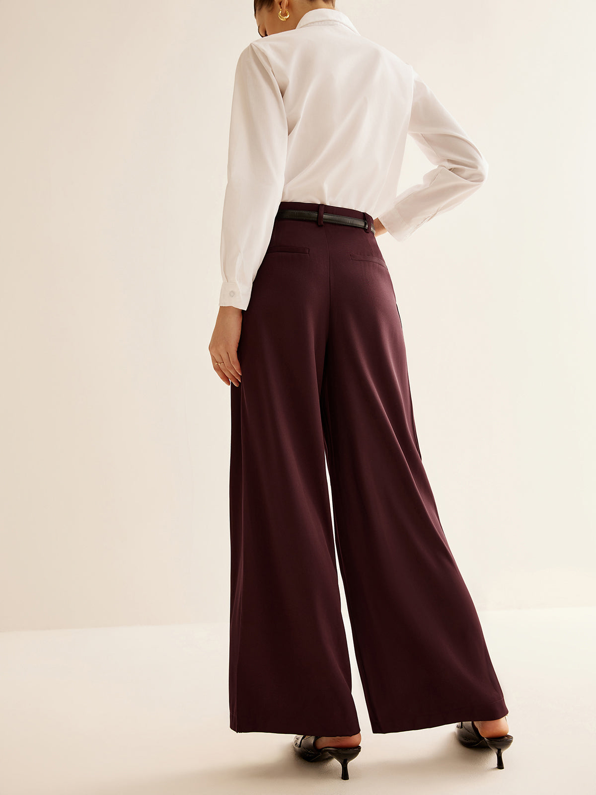 Elegantly Styled Pants for Everyday Wear