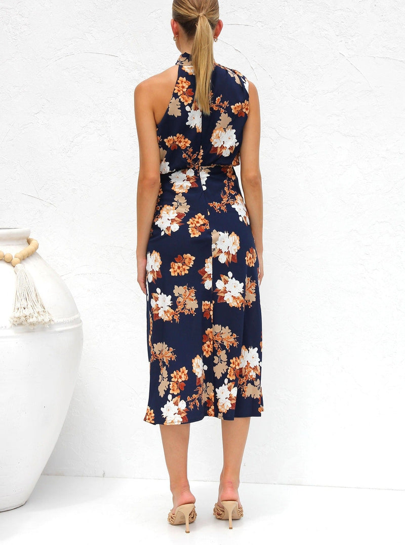 Sophisticated Dress with a Clean Classic Look