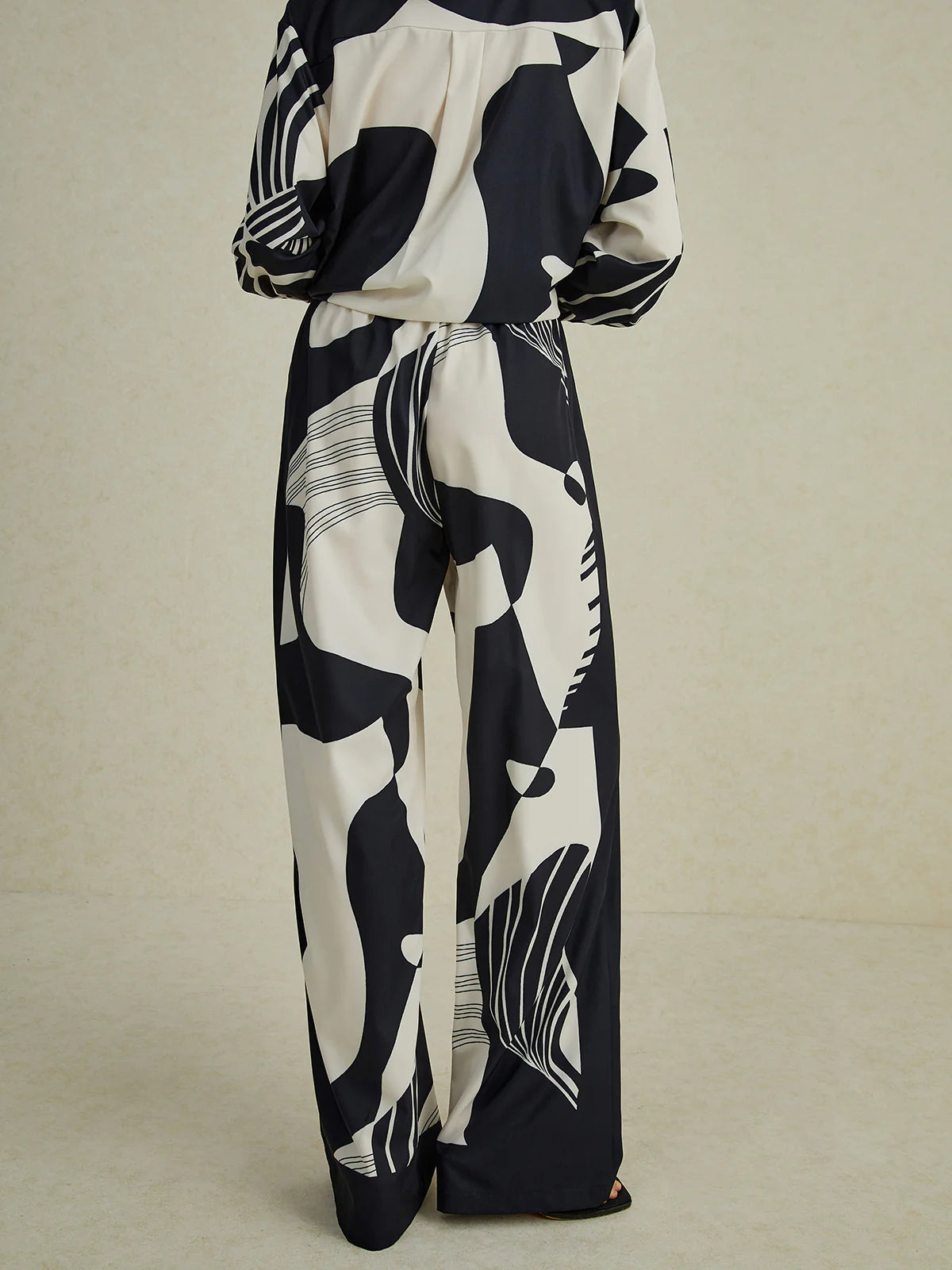 Beautifully Crafted Pants in a Classic Style