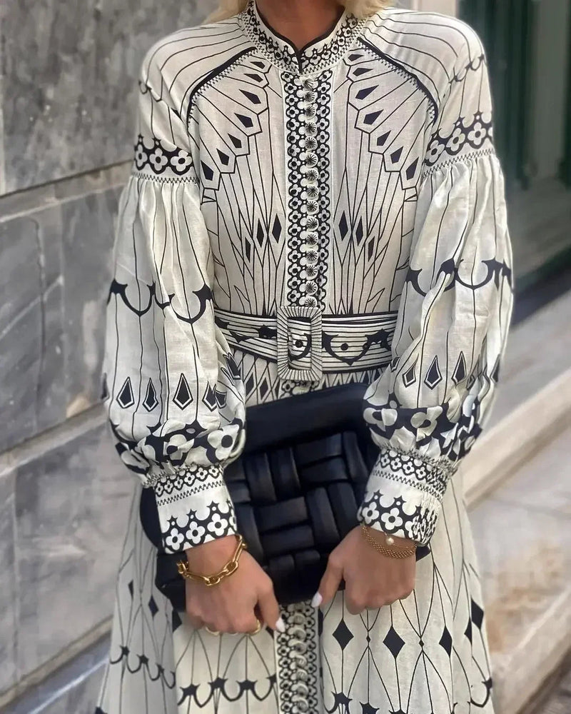 Classic Vintage & Enduringly Stylish Dress