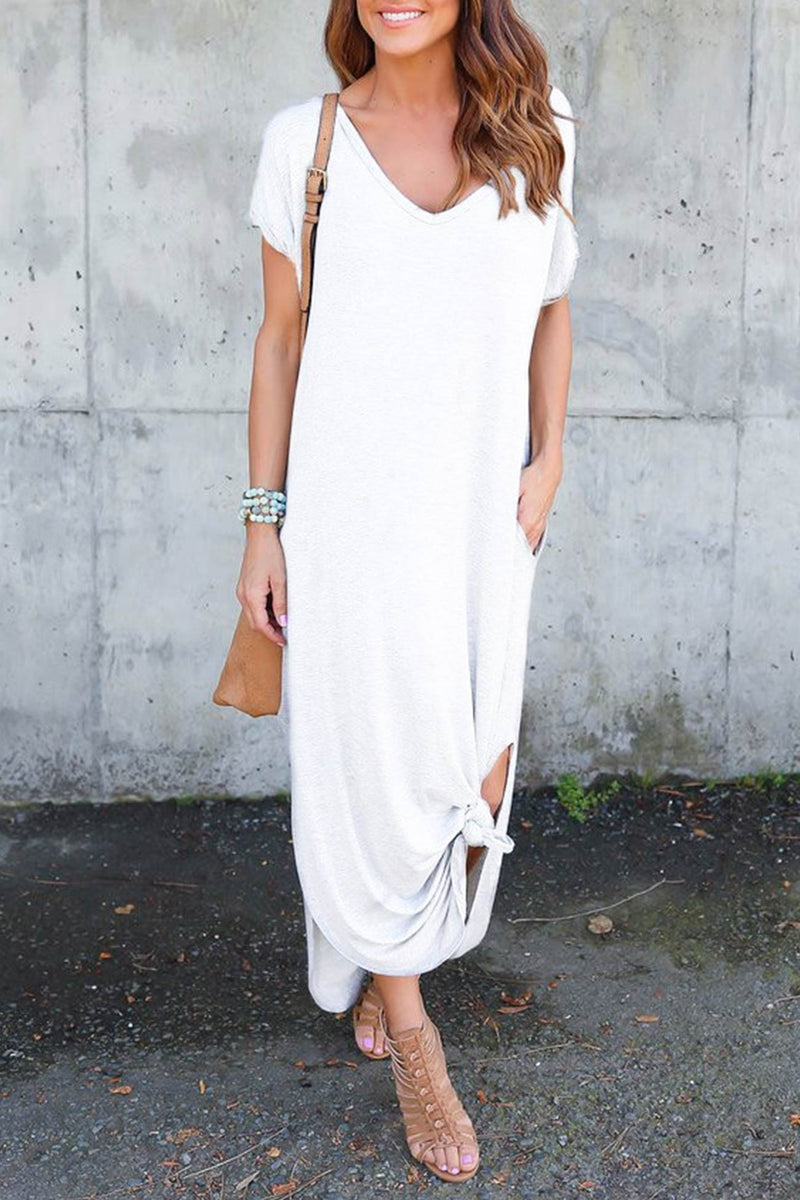 Effortlessly Elegant Dress with a Timeless Design