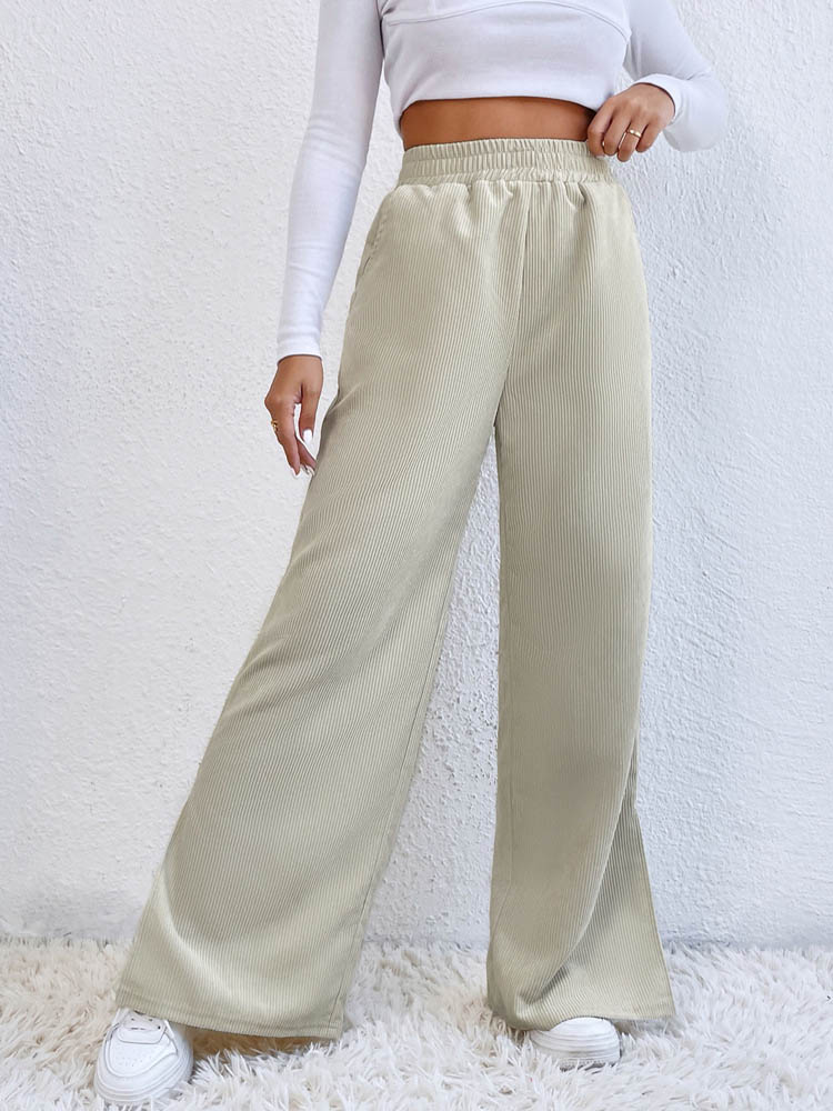 Classic Vintage Pants with a Flattering Fit