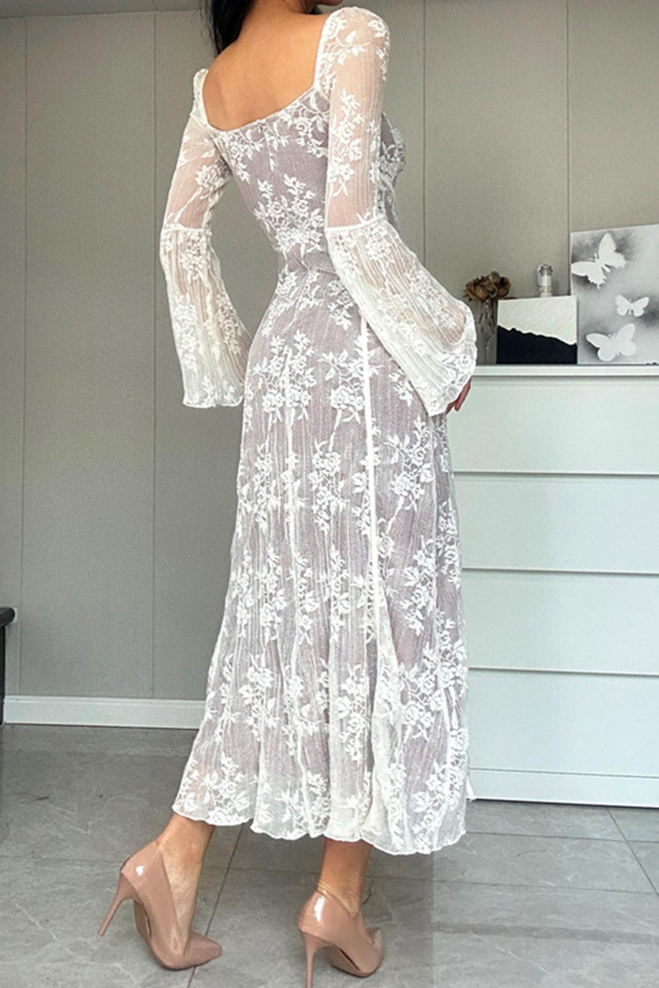 Gracefully Styled Dress for Any Occasion