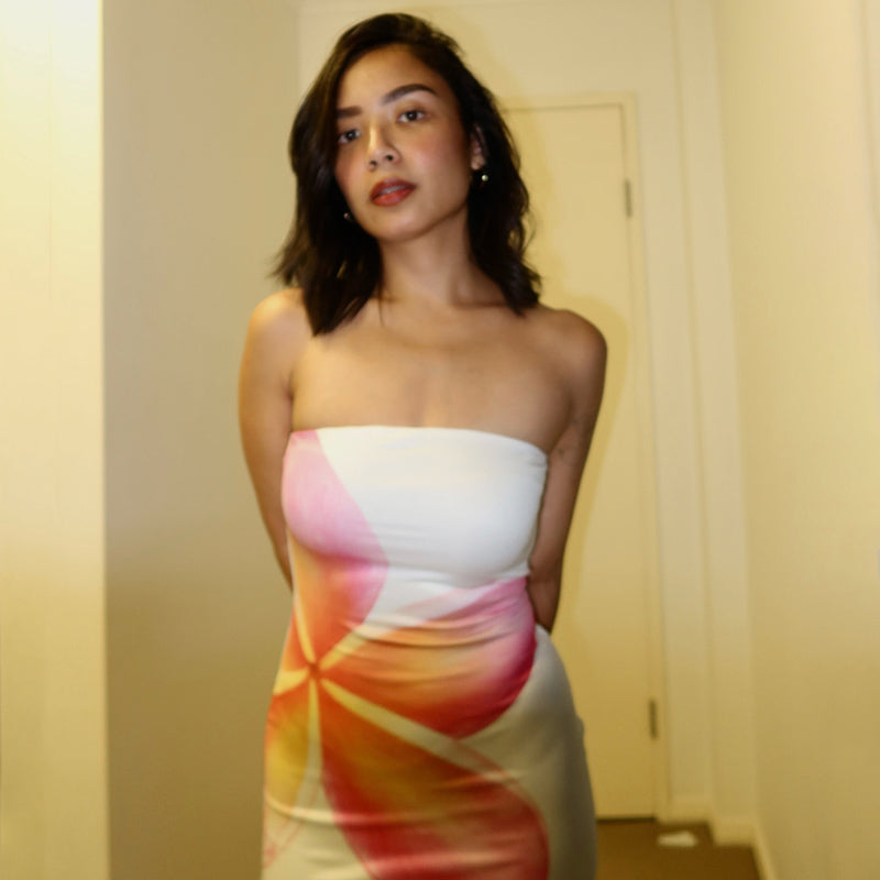 Well Tailored Dress with a Graceful Silhouette