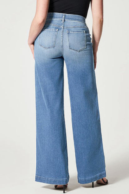 Well Tailored Garment with a Graceful Silhouette