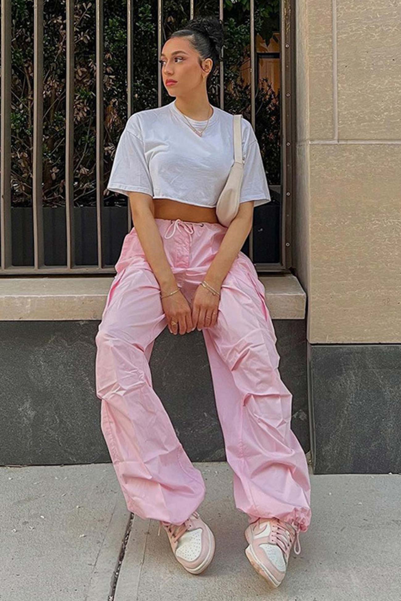 Well Tailored Pants with a Graceful Silhouette