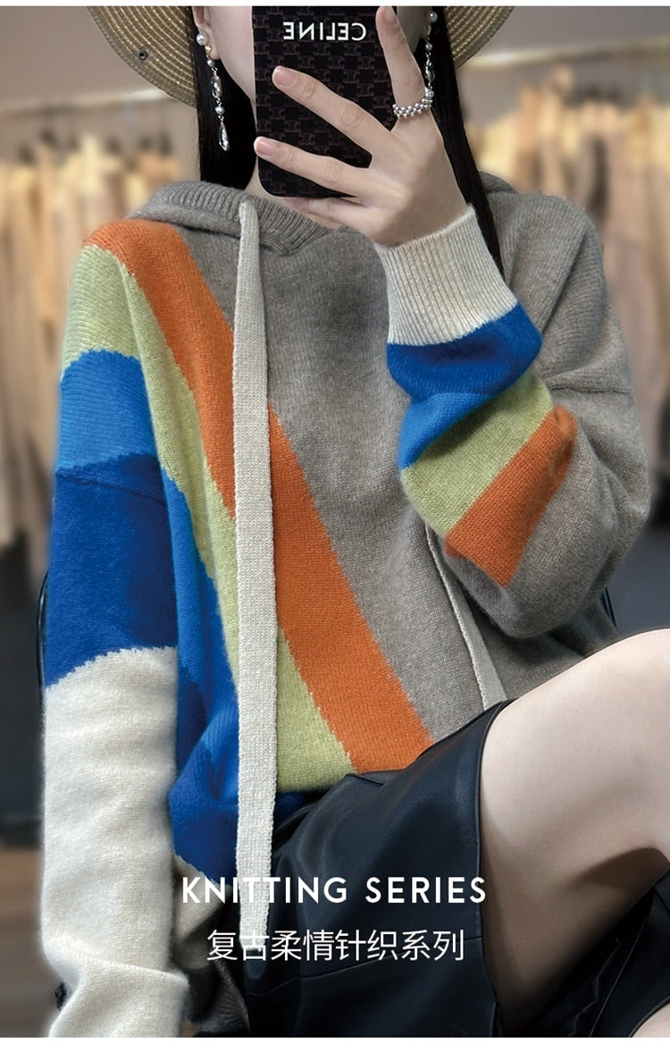 Well Tailored Sweater with a Graceful Silhouette