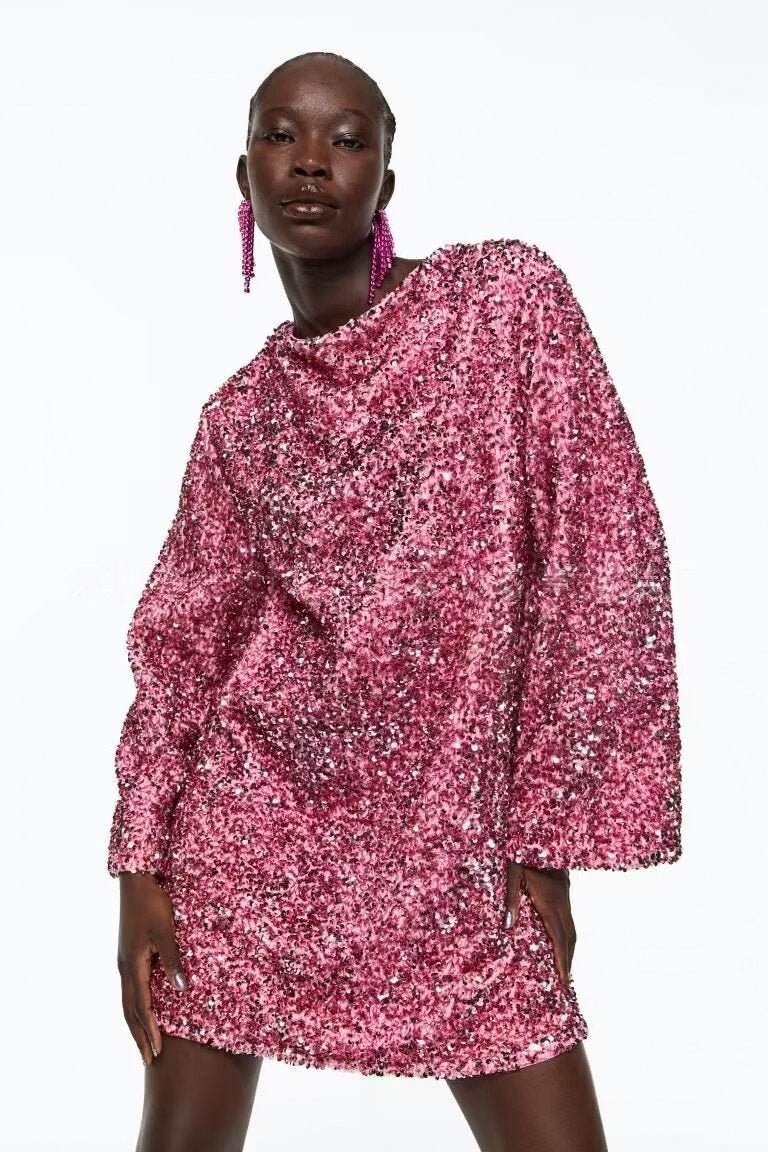 Effortlessly Elegant Dress with a Timeless Design