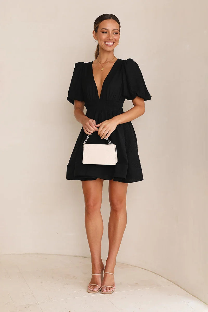 Beautifully Finished Dress in a Timeless Design