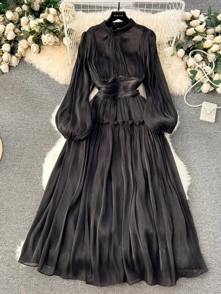 Classic Vintage Dress with a Flattering Fit