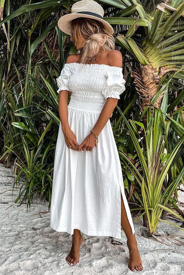Effortlessly Elegant Dress with a Timeless Design