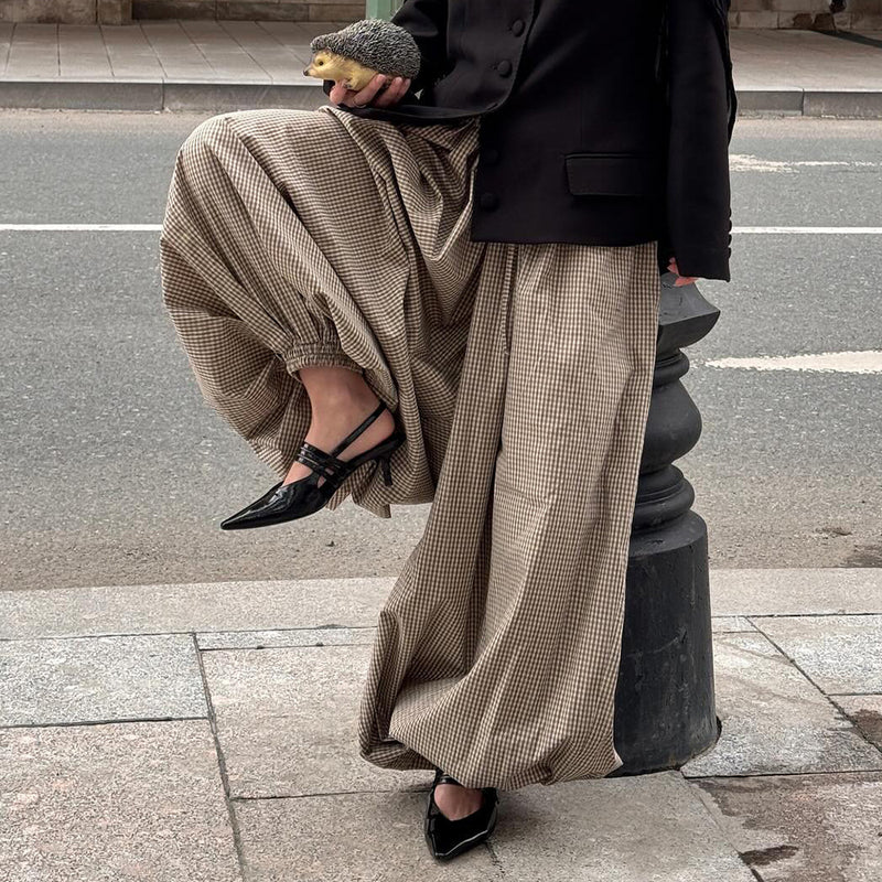 Effortlessly Elegant Garment with a Timeless Design