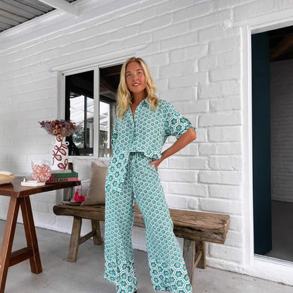 Classic Vintage & Enduringly Stylish Shirt