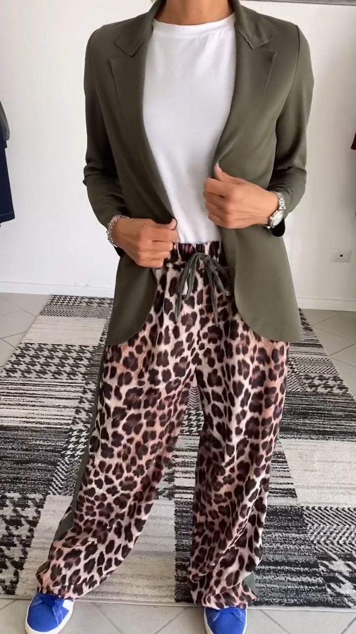 Sophisticated Jacket with a Clean Classic Look