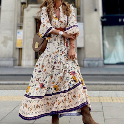Classic Vintage Dress with a Flattering Fit