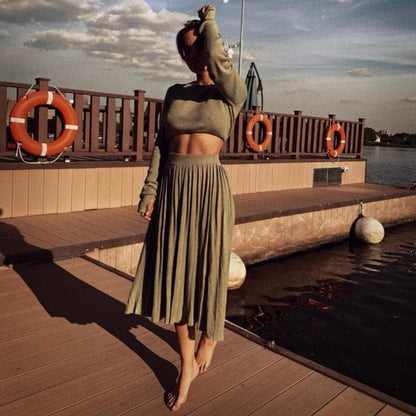 Effortlessly Elegant Sweater with a Timeless Design