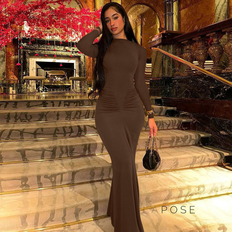 Effortlessly Elegant Dress with a Timeless Design