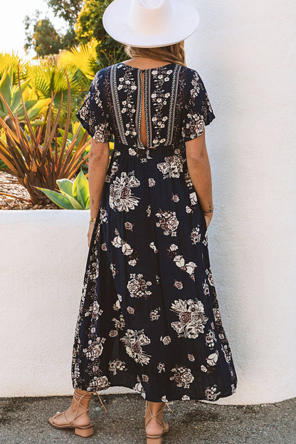 Classic Vintage Dress with a Flattering Fit