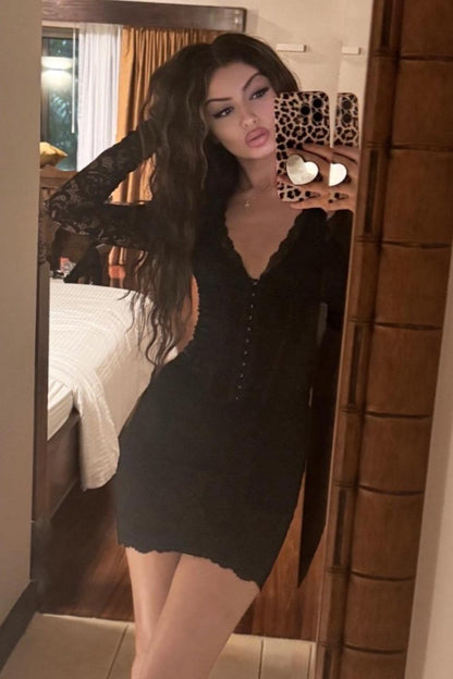 Classic Vintage Dress with a Flattering Fit